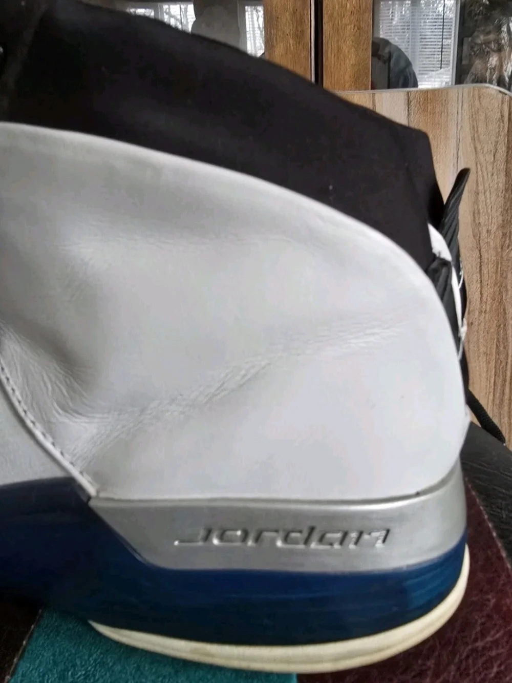 Y2k Air Jordan Men’s High-Top Basketball Sneakers in White and Black 2002